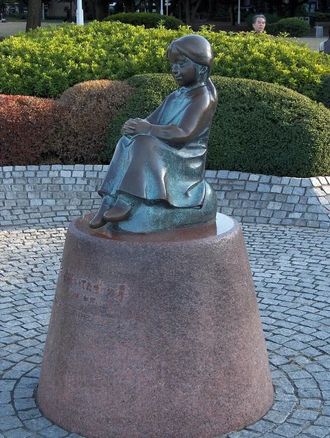 Girl with Red Shoes