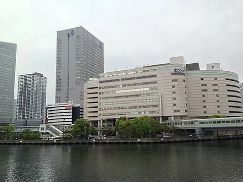 Sea Bass, Yokohama Station East pier