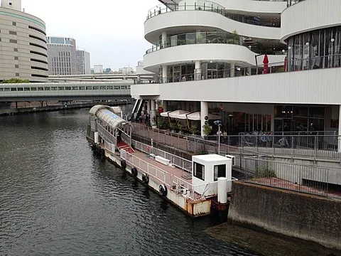 Sea Bass, Yokohama Station East pier